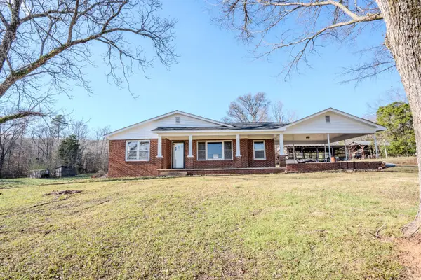 5026 Tinin Rd, Clifton, TN 38425
