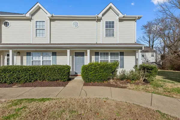 8007 Mickey Katz Cir, La Vergne, TN 37086