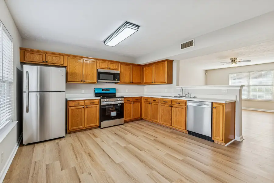 8007 Mickey Katz Cir, La Vergne, TN 37086 - Image #2