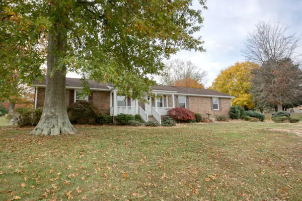 211 General Forrest Dr, Springfield, TN 37172