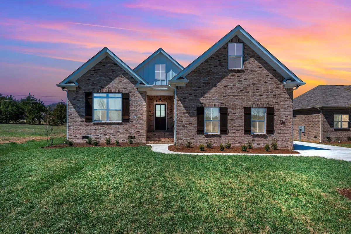 198 Creekside Dr, Lewisburg, TN 37091 - Image #1