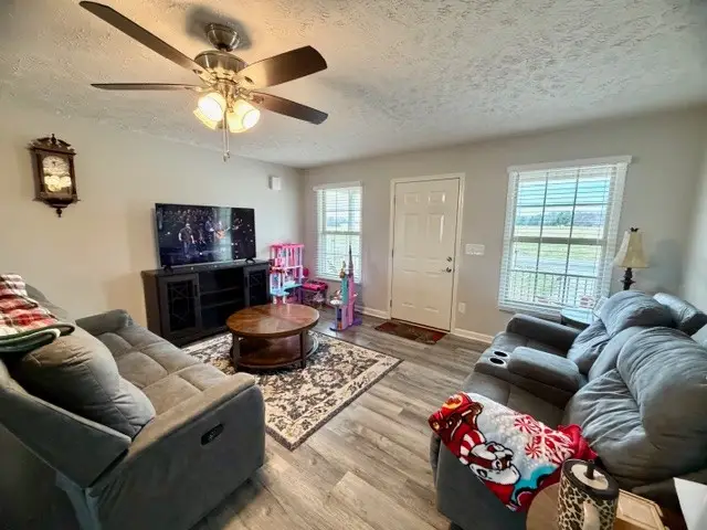 542 Aedc Lakeview Rd, Estill Springs, TN 37330 - Image #3