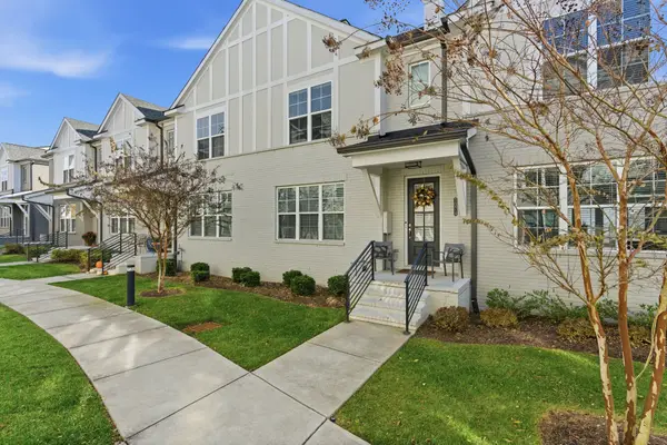 7074 Westside Cir, Nashville, TN 37205