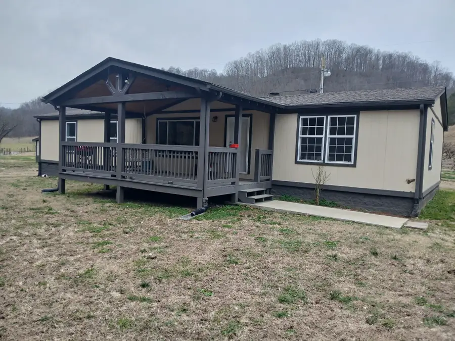 655 Wilmore Hollow Rd, Pleasant Shade, TN 37145 - #2