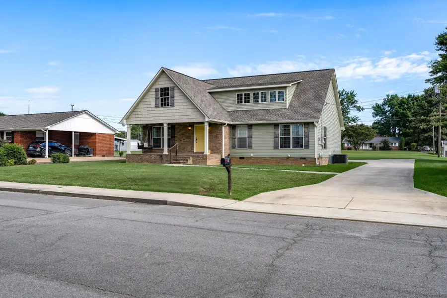 602 7th St, Lawrenceburg, TN 38464 - Image #3