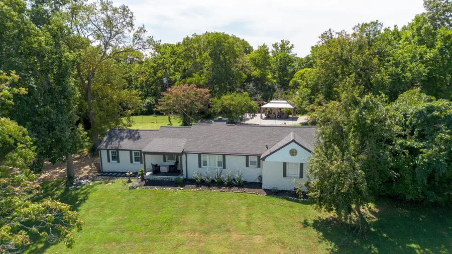 5723 Cloverland Dr, Brentwood, TN 37027 - Image #2