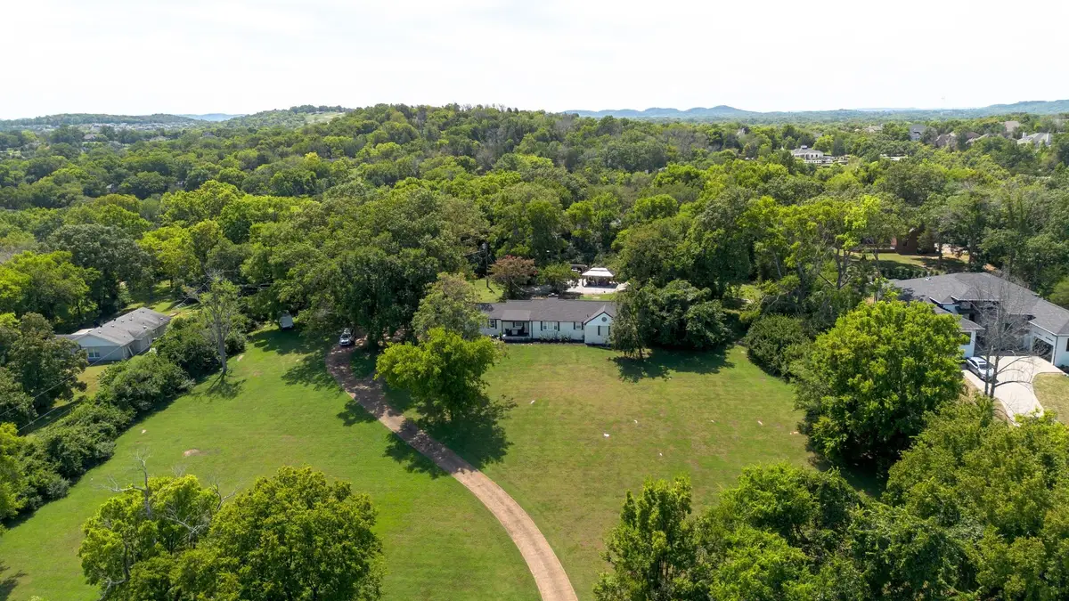 5723 Cloverland Dr, Brentwood, TN 37027 - #1