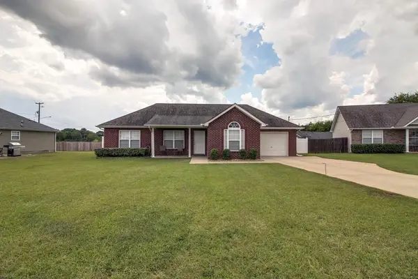 305 Kimberly Ann Ct, La Vergne, TN 37086