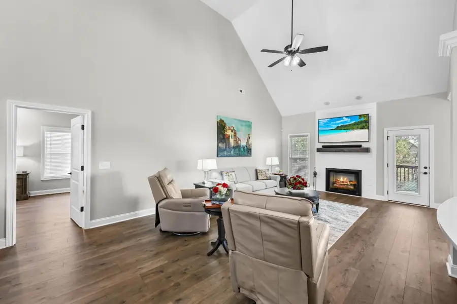 1121 Archibald Dr, Clarksville, TN 37040 - Image #3