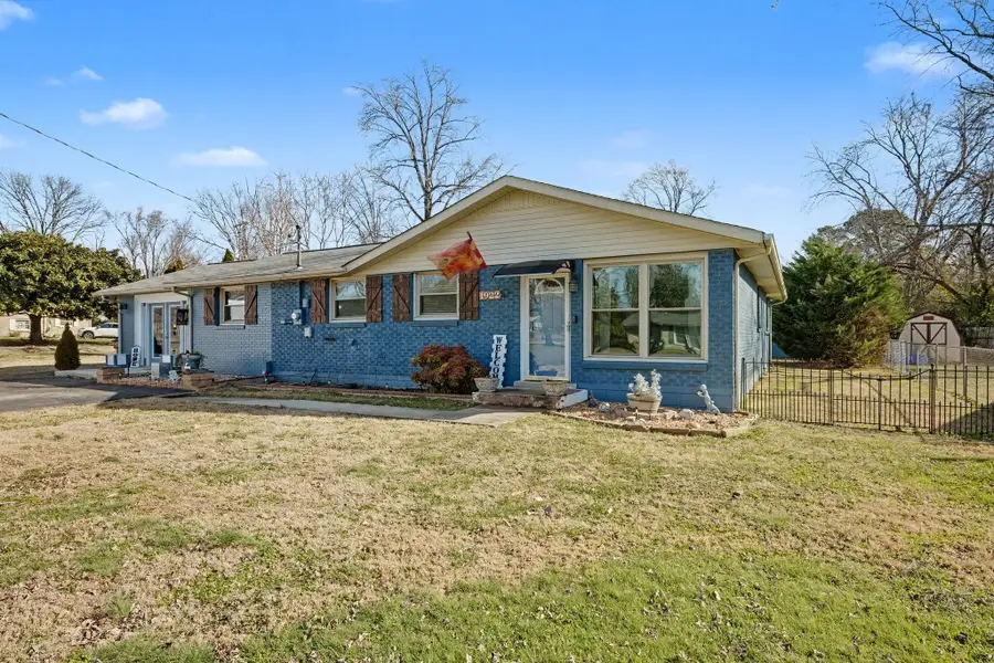 1922 Shelley St, Murfreesboro, TN 37129 - Image #2