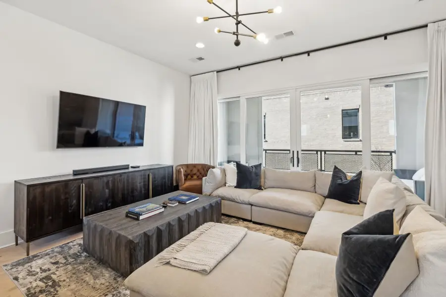 1242 2nd Ave S #4, Nashville, TN 37210 - Image #3