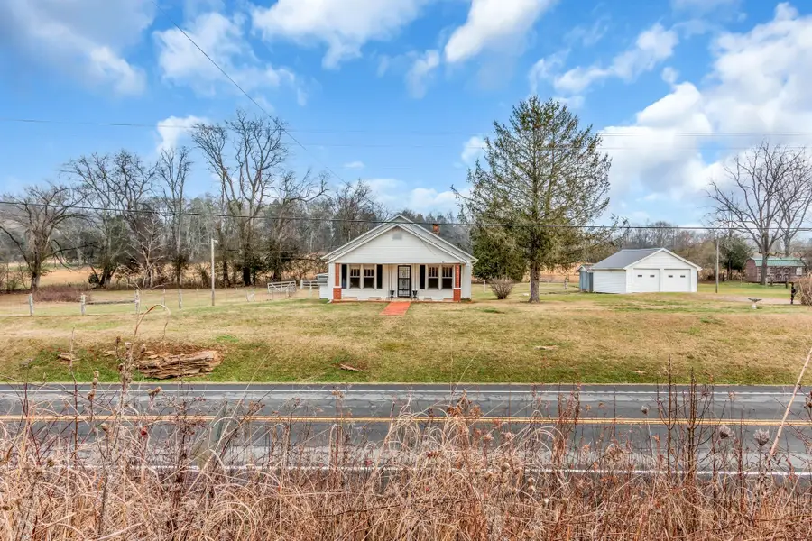 3288 Williamsport Pike W, Williamsport, TN 38487 - Image #2
