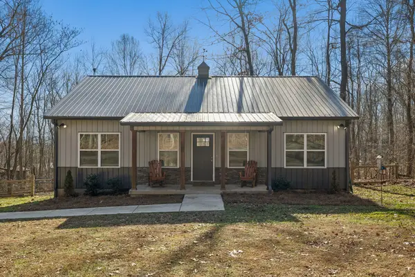 435 Penile Dr, Decherd, TN 37324