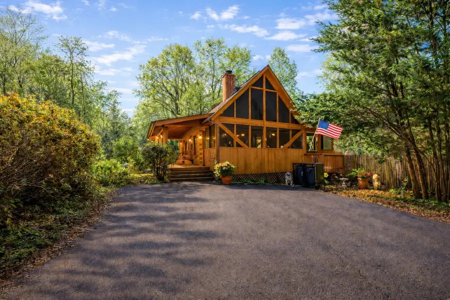 1634 Ridgecrest Dr, Sevierville, TN 37876 - Image #2