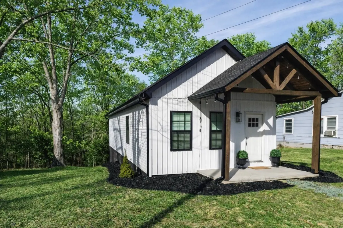 112 Wells Street N, Centerville, TN 37033 - #1