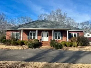 25 Max Dr, Paris, TN 38242