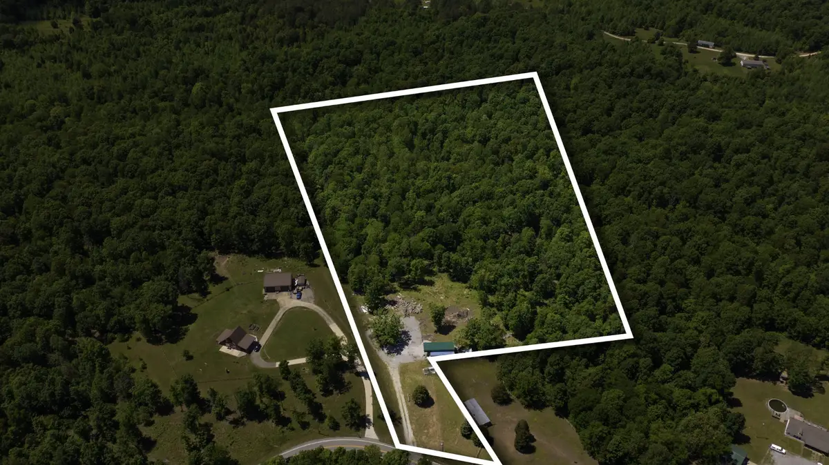 681 Hayes Ridge Rd, Indian Mound, TN 37079 - #1