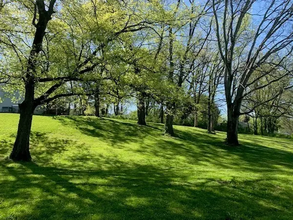 0 Poplar St, Columbia, TN 38401