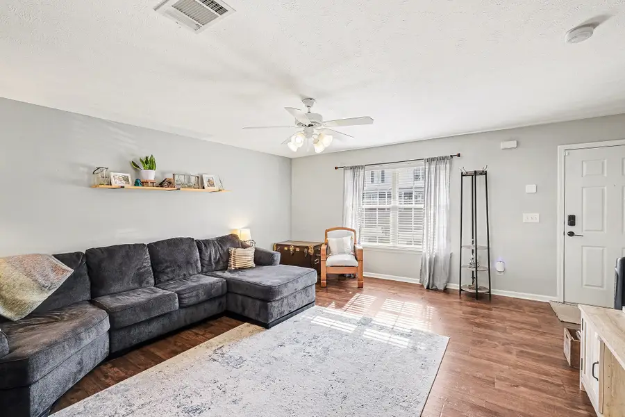 2039 George Buchanan Dr, La Vergne, TN 37086 - Image #3