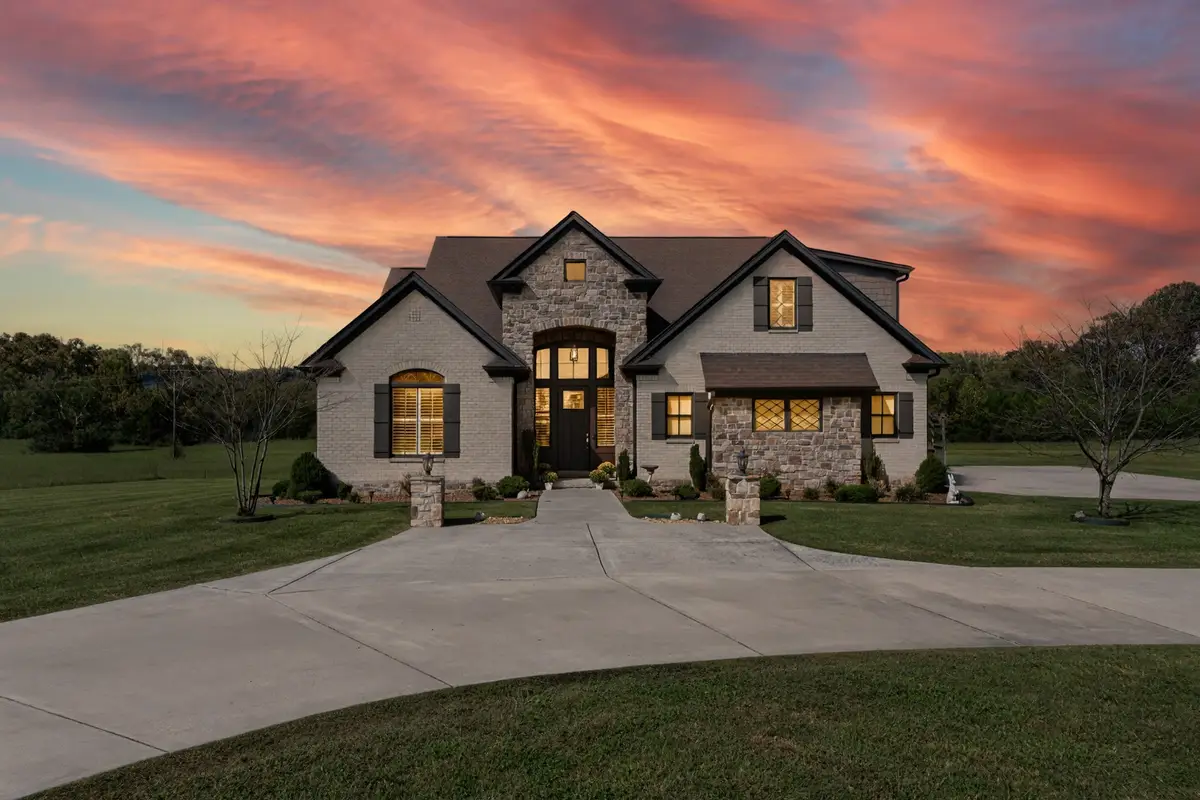 110 Barley Dr, Fayetteville, TN 37334 - Image #1