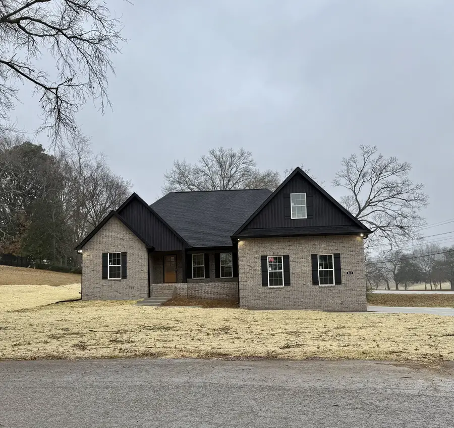 803 Manor Dr, Fayetteville, TN 37334 - Image #2