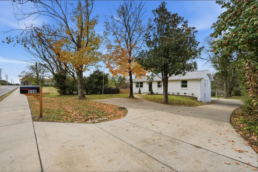 558 Walton Ferry Rd, Hendersonville, TN 37075 - Image #3