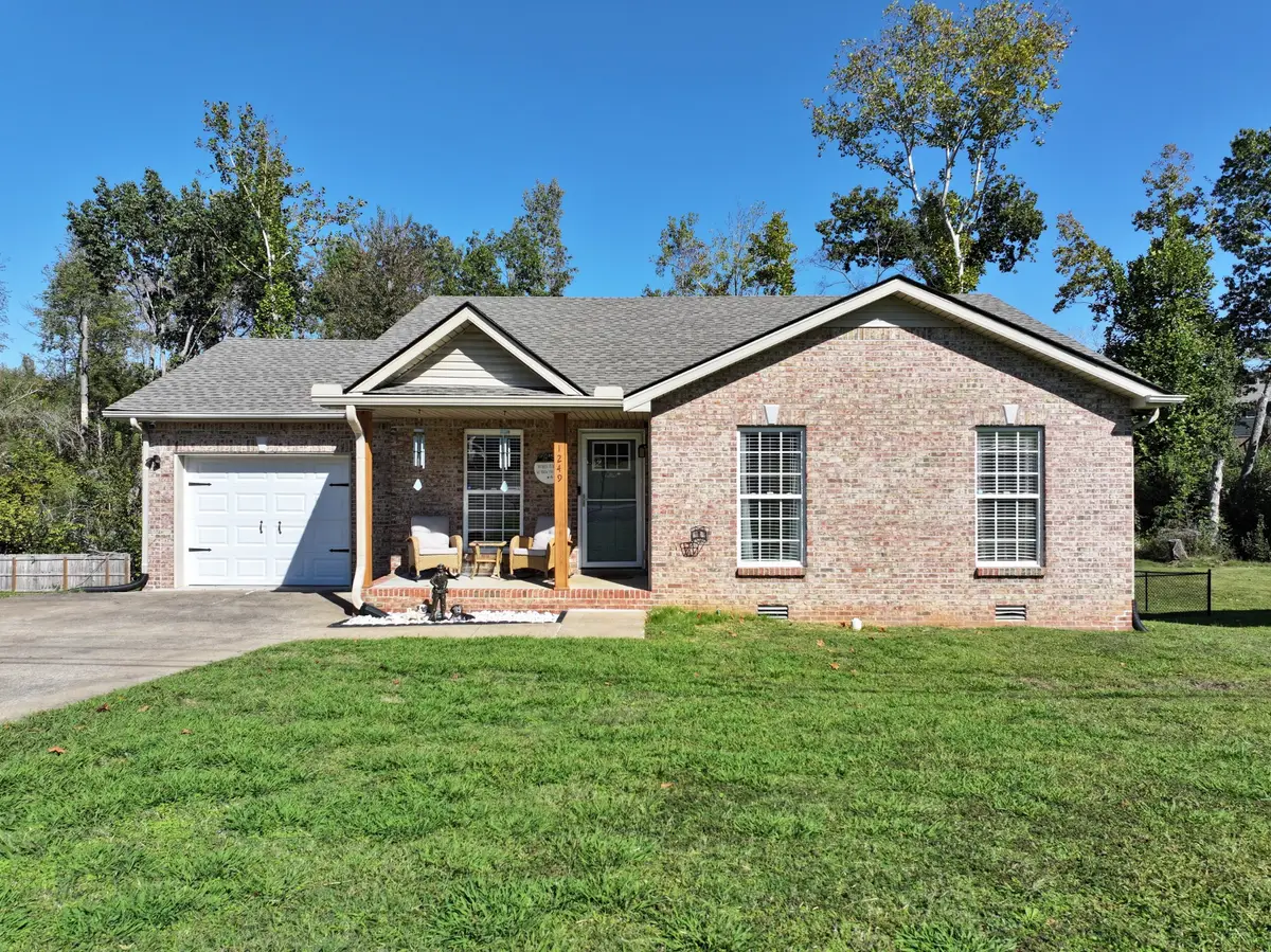 1249 Kendall Dr, Clarksville, TN 37042 - Image #1