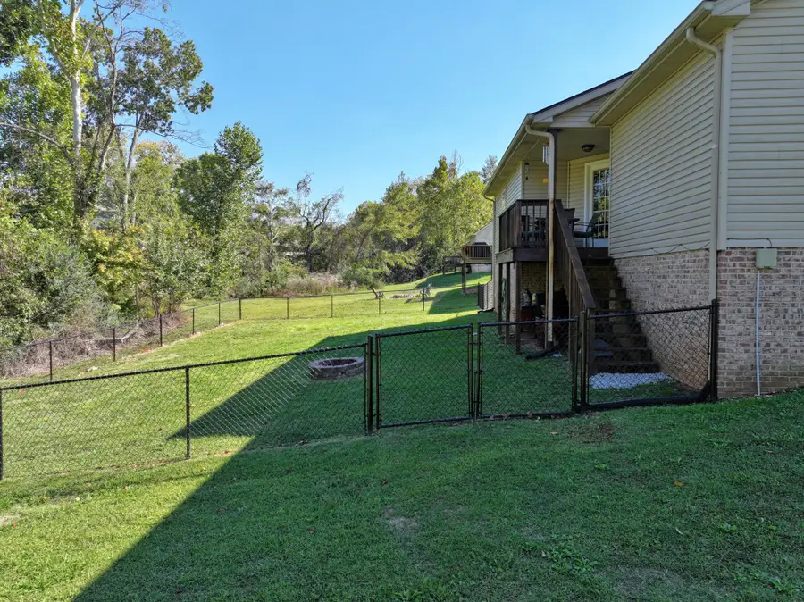 1249 Kendall Dr, Clarksville, TN 37042 - Image #2