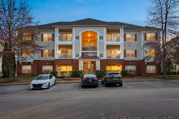 8221 Lenox Creekside Dr #3, Antioch, TN 37013