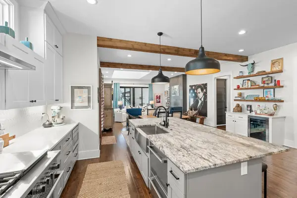 128 37th Ave N, Nashville, TN 37209