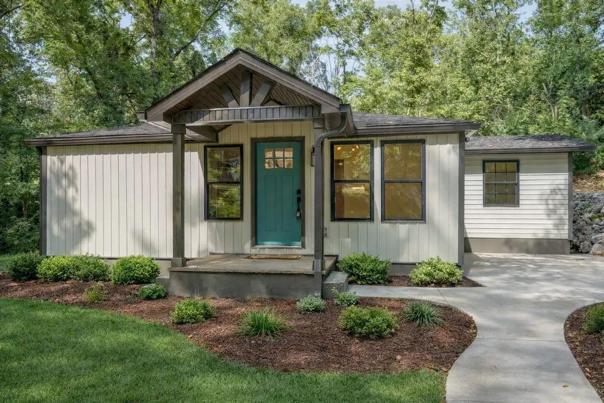 16 Proctor Dr, Clarksville, TN 37043 - Image #1