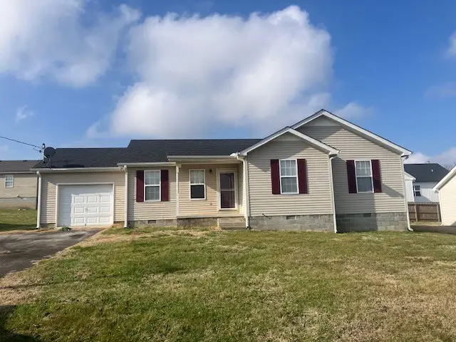 141 Modena Cir, Decherd, TN 37324 - Image #1
