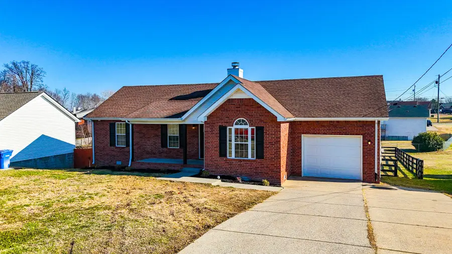 604 Zellwood Dr, La Vergne, TN 37086 - Image #2