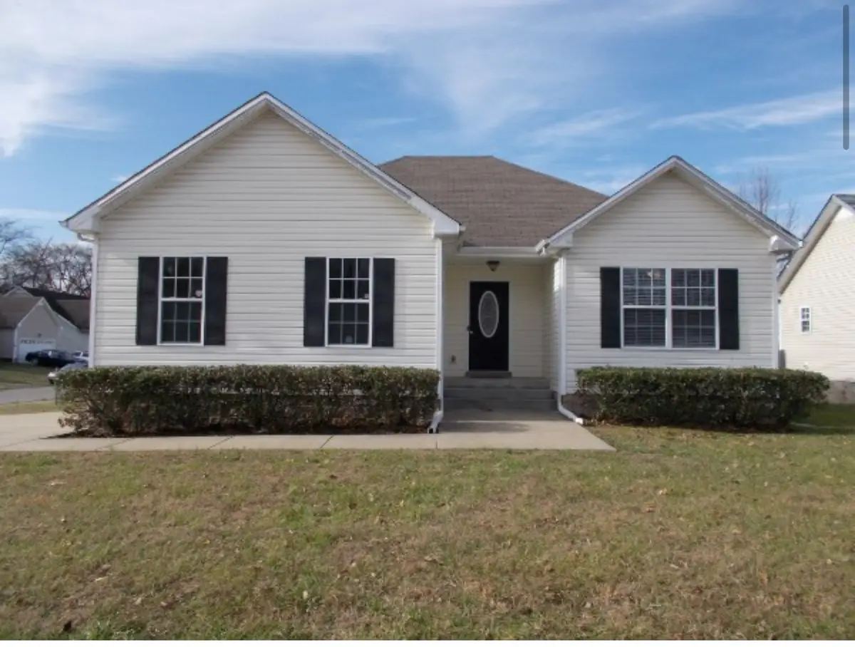 303 Chalet Cir, Clarksville, TN 37040 - Image #1