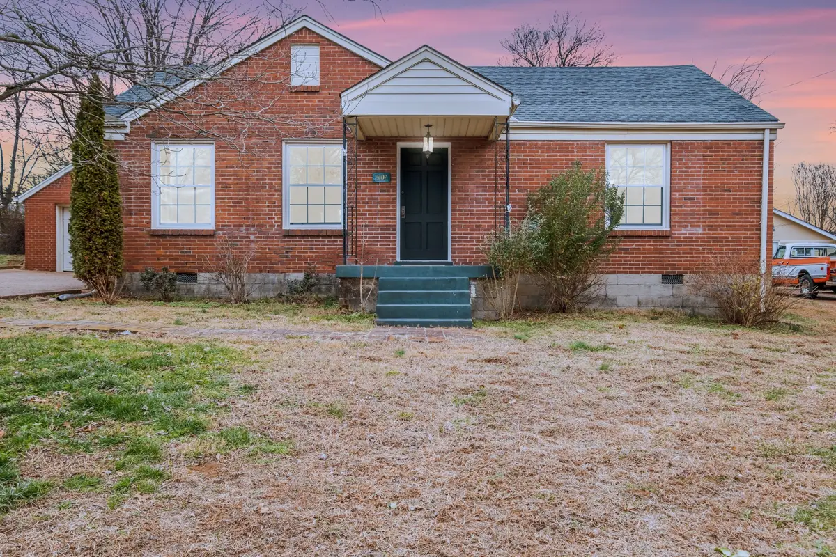 2107 Avalon Dr, Nashville, TN 37216 - Image #1