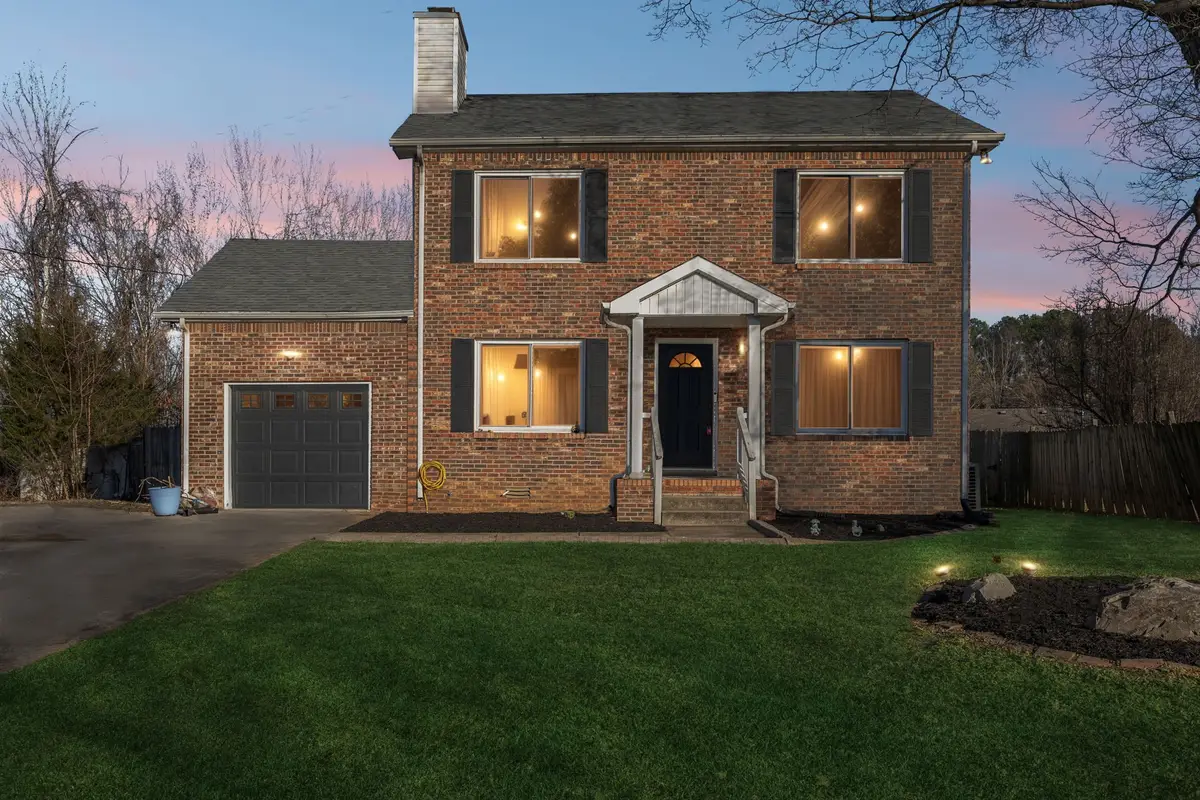 342 Brook Mead Dr, Clarksville, TN 37042 - Image #1