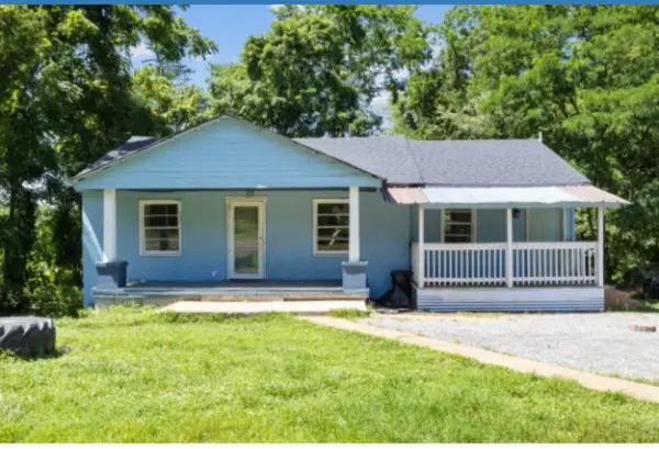 559 Palmyra Rd, Clarksville, TN 37040