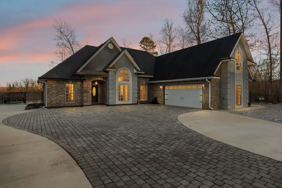 202 55th Ave, Gruetli Laager, TN 37339 - #2