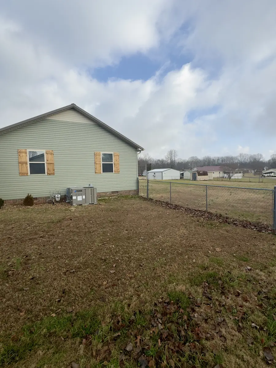 328 Deer Cir, Estill Springs, TN 37330 - Image #2