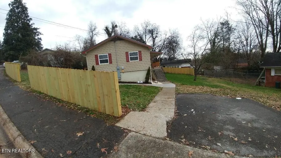 618 Pennsylvania Ave, Oak Ridge, TN 37830 - Image #3