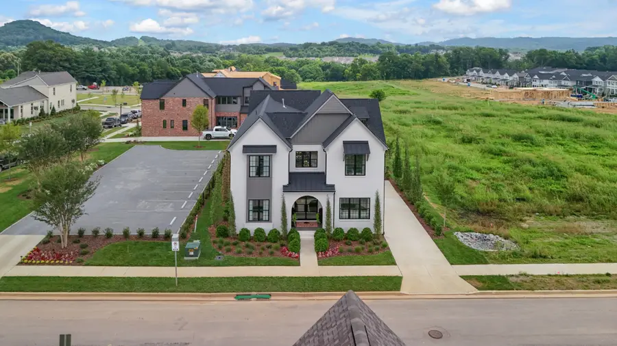 822 Saint Clair Ave, Thompsons Station, TN 37179 - Image #2