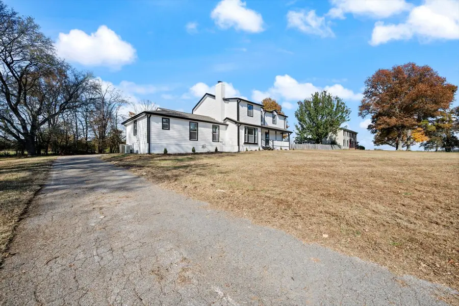 1710 Hickory Trace Dr, Gallatin, TN 37066 - Image #3