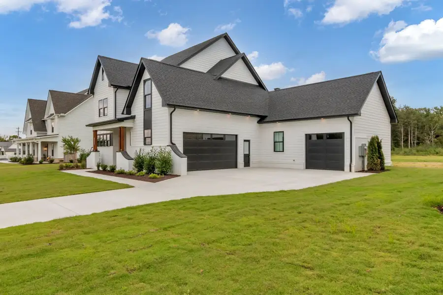 7205 Denton Dr, Christiana, TN 37037 - Image #2