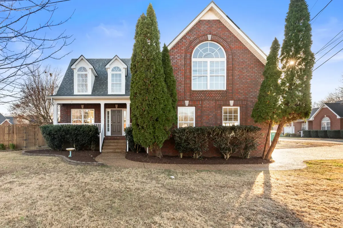 211 Cheyenne Dr, White House, TN 37188 - Image #1