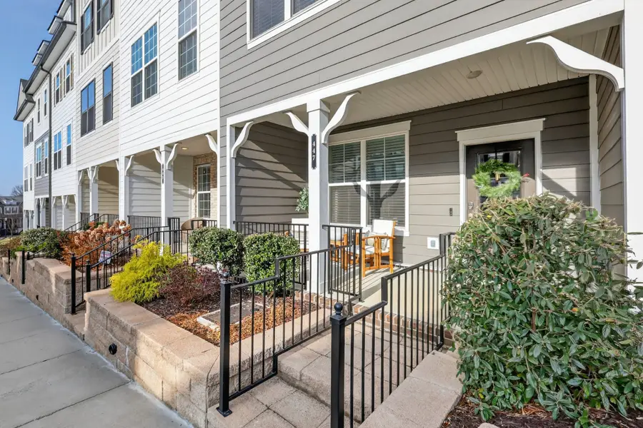 447 Portsdale Dr, Brentwood, TN 37027 - Image #2