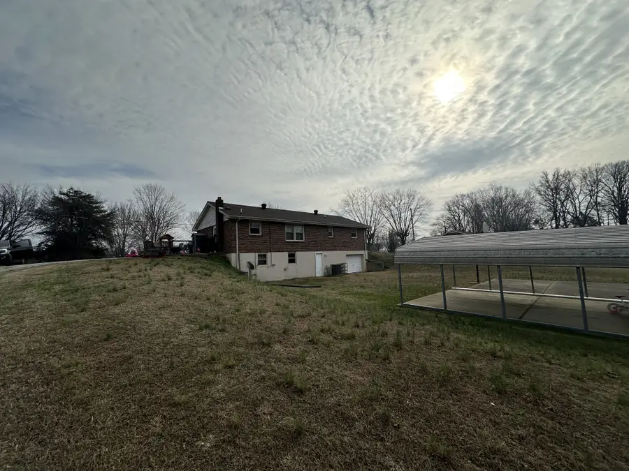 2570 Hurricane Loop, Tennessee Ridge, TN 37178 - Image #2