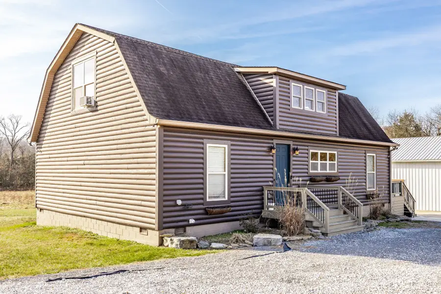 440 Honeysuckle Lane Rd, Bethpage, TN 37022 - Image #3