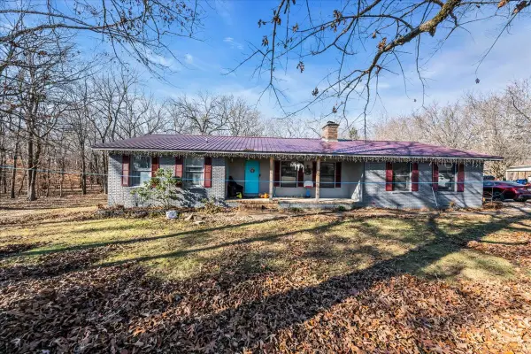 305 Oak Leaf Cir, Winchester, TN 37398