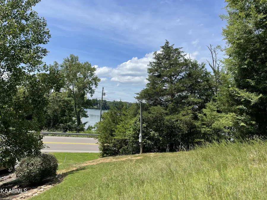 102 Lakeshore Way, Newport, TN 37821 - #3