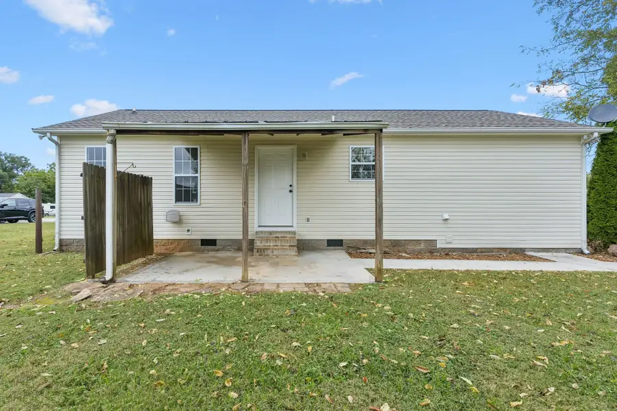 286 Strawberry Dr, Winchester, TN 37398 - Image #3